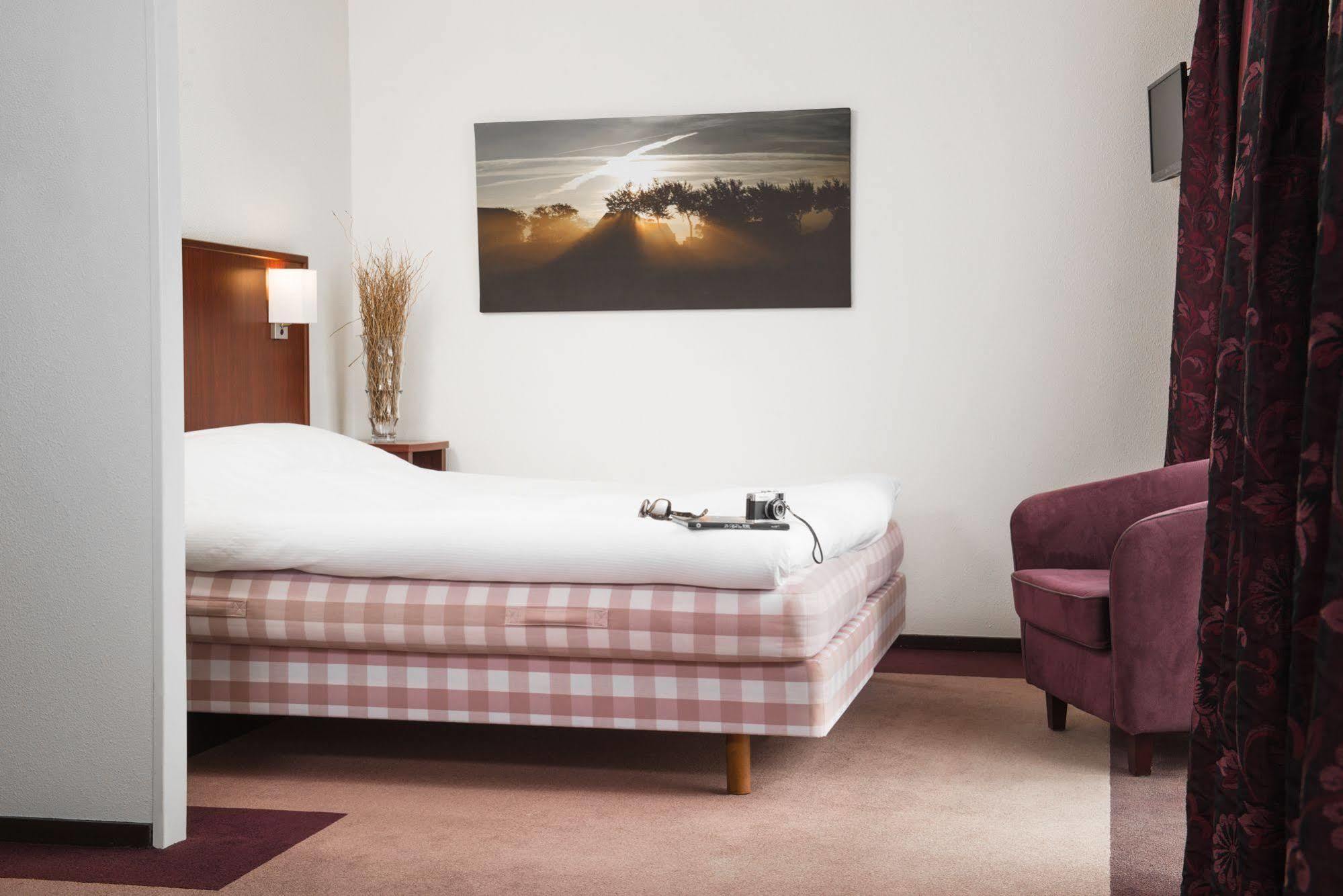 Hotel Greenside Texel De Koog  Bagian luar foto
